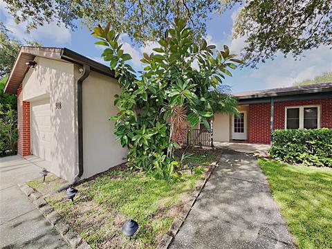 908 Pine Ridge Cir E, Brandon, FL 33511 photo 1