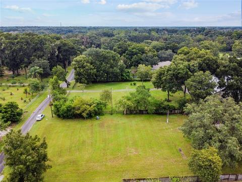 2208 Martin Rd, Dover, FL 33527 photo 1