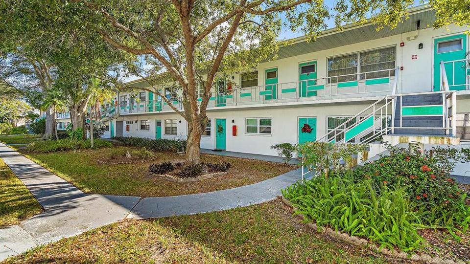 5810 21st St N 19, Saint Petersburg, FL 33714 27 Photos