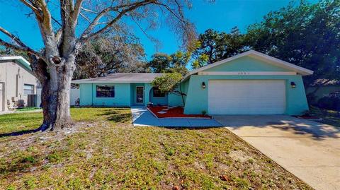2841 Eagle Run Cir E, Clearwater, FL 33760 photo 1