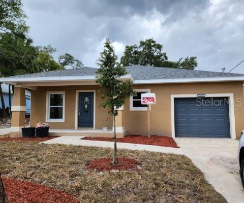 2904 E Columbus Dr, Tampa, FL 33605