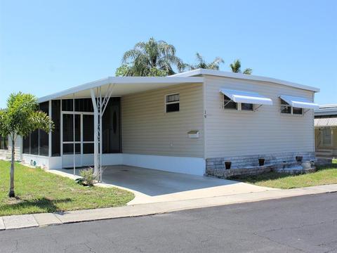 19 Thatch Palm St E, Largo, FL 33770 photo 1
