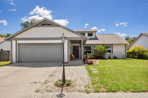 5627 35th Ct E, Bradenton, FL 34203 photo 1