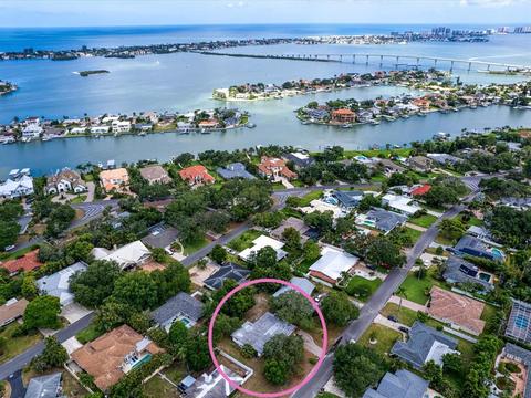 312 Cedar Ln, Largo, FL 33770 photo 1