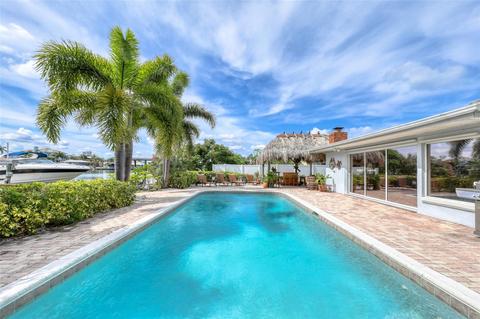 67 Midway Is, Clearwater Beach, FL 33767