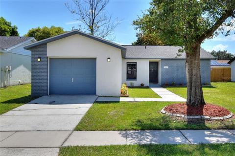 907 Pine Ridge Cir E, Brandon, FL 33511 photo 1