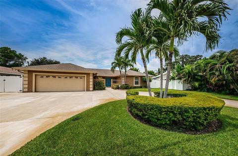 1215 Robin Rd S, Saint Petersburg, FL 33707