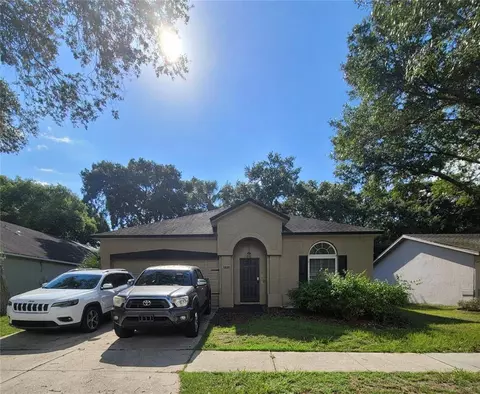 5809 Erhardt Dr, Riverview, FL 33578