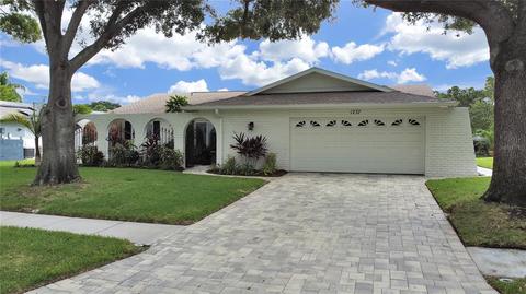 1237 Ranchwood Dr E, Dunedin, FL 34698 photo 1