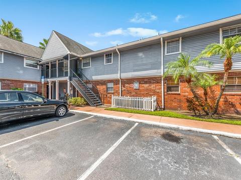 200 Country Club Dr #404, Largo, FL 33771