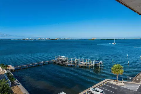 620 Edgewater Dr #605, Dunedin, FL 34698