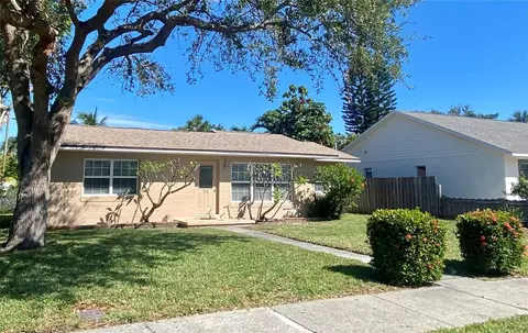 212 42nd Ave, Saint Pete Beach, FL 33706