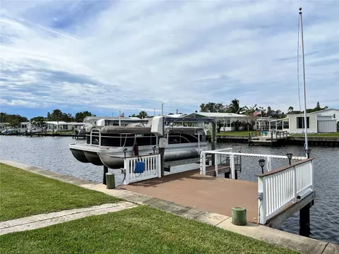 6836 Mount Quincy Dr NE #355, Saint Petersburg, FL 33702