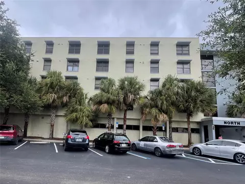 701 S Madison Ave #320, Clearwater, FL 33756
