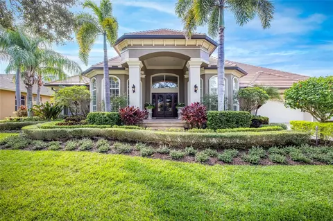 7922 Bayou Club Blvd, Seminole, FL 33777