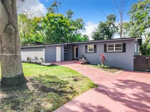 3804 Pine Ridge Rd, Orlando, FL 32808