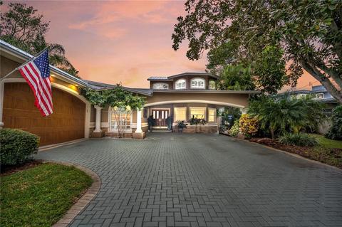 136 Carlyle Dr, Palm Harbor, FL 34683