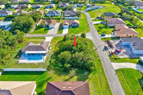 4055 SW Halcomb St, Port Saint Lucie, FL 34953