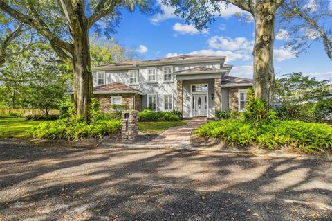 10102 Lake Cove Ln, Tampa, FL 33618