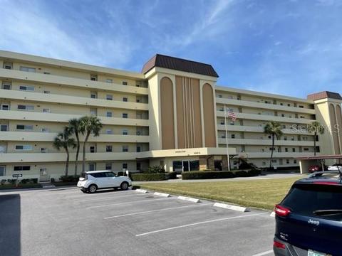 4650 Cove Cir #404, Saint Petersburg, FL 33708