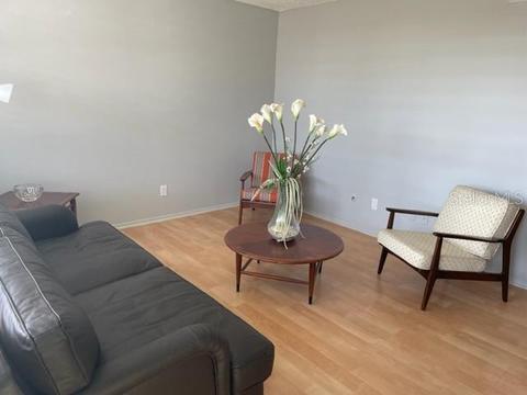 4710 Bay St #305, Saint Petersburg, FL 33703