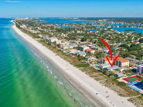 1102 Beach Trl, Indian Rocks Beach, FL 33785