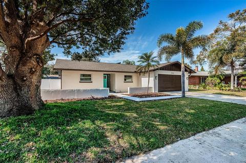 2412 Timbercrest Cir E, Clearwater, FL 33763 photo 1
