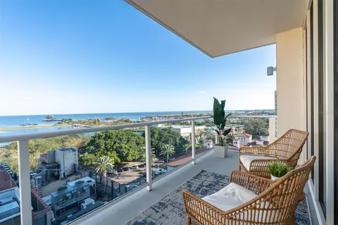 176 4th Ave NE #902, Saint Petersburg, FL 33701
