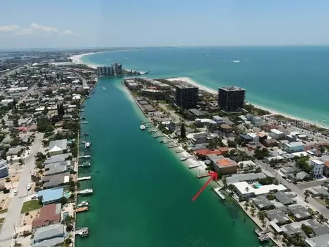 7953 Bayshore Dr, Treasure Island, FL 33706