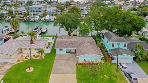 529 Crystal Dr, Madeira Beach, FL 33708