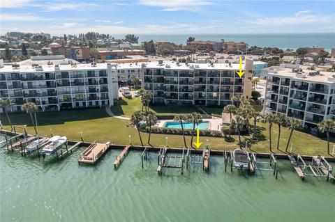 9815 Harrell Ave #401, Treasure Island, FL 33706