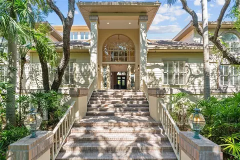 2007 Bayview Dr, Tierra Verde, FL 33715