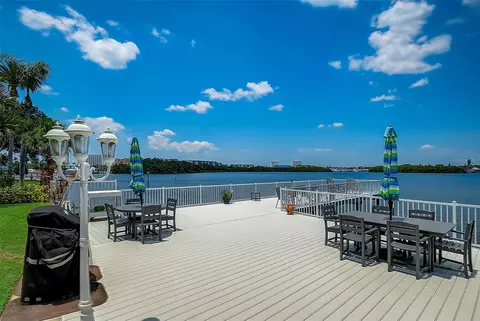 1859 Shore Dr S #307, South Pasadena, FL 33707