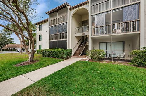 1871 Pine Ridge Way W #A3, Palm Harbor, FL 34684
