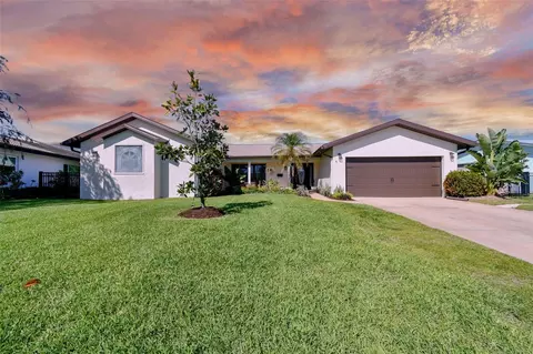 1353 51st Ave NE, Saint Petersburg, FL 33703