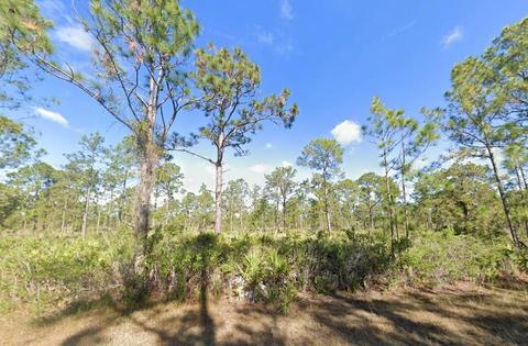 620 Laguna Dr, Indian Lake Estates, FL 33855