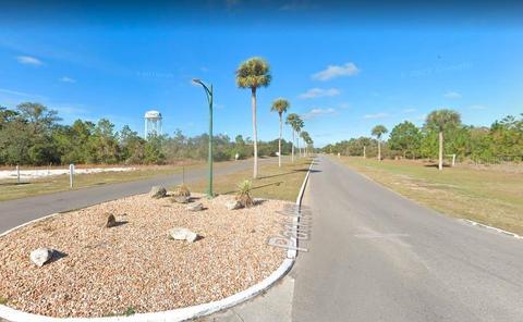 405 El Dorado Dr, Indian Lake Estates, FL 33855