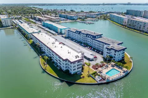5940 30th Ave S #301, Gulfport, FL 33707