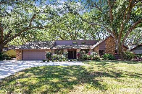 2113 Curry Rd, Lutz, FL 33549