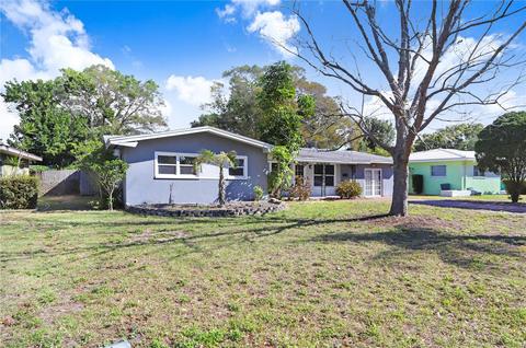 1446 Admiral Woodson Ln, Clearwater, FL 33755