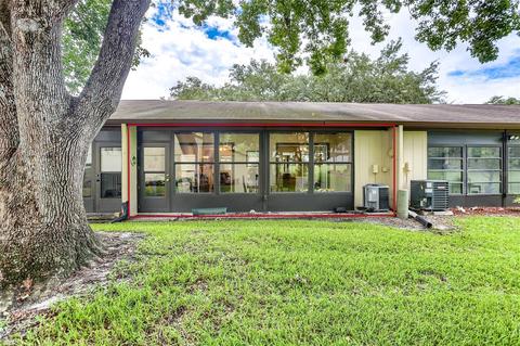 11210 Dollar Lake Dr #4, Port Richey, FL 34668