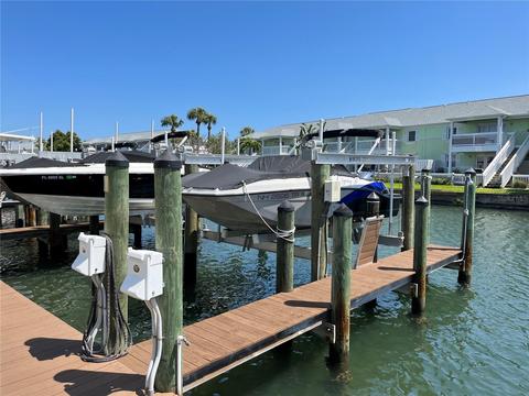 4872 Beach Dr SE #C, Saint Petersburg, FL 33705