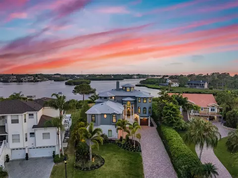 148 Sanctuary Dr, Crystal Beach, FL 34681