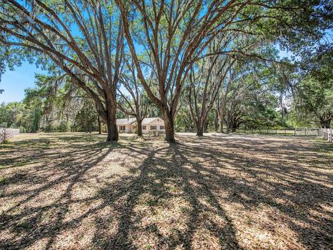 7549 Bay Pines Dr, Wesley Chapel, FL 33544