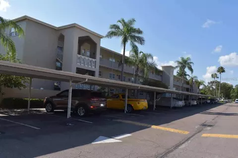 970 Virginia St #305, Dunedin, FL 34698