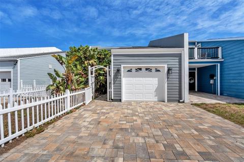 8763 Bay Pointe Dr, Tampa, FL 33615