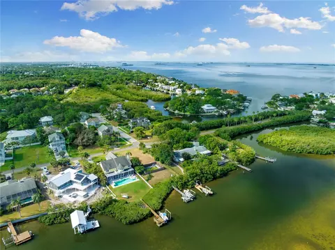 331 Oceanview Ave, Palm Harbor, FL 34683