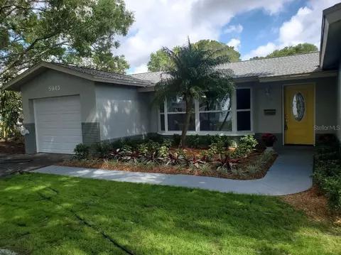 5943 35th Ave N, Saint Petersburg, FL 33710