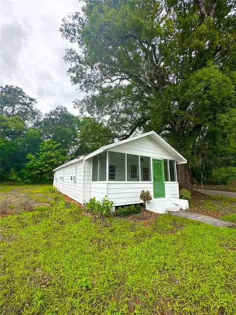 716 S Stone St, Deland, FL 32720