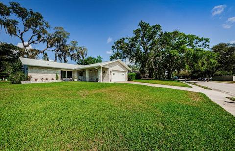 1525 E Dorchester Dr, Palm Harbor, FL 34684